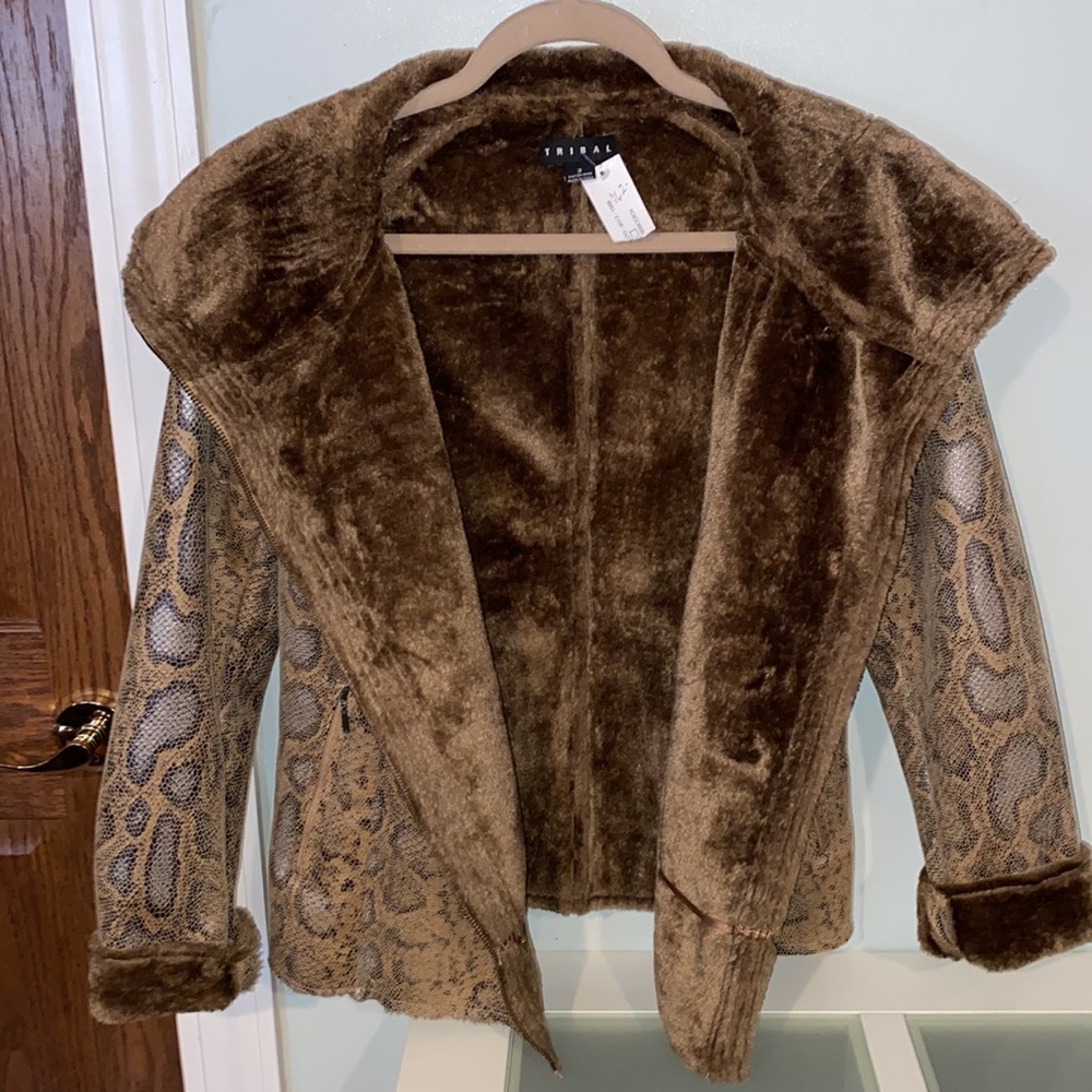 Tribal Faux Fur Snake Skin Print Zip-Up Jacket-Women’s Size 2-New w/Tags!